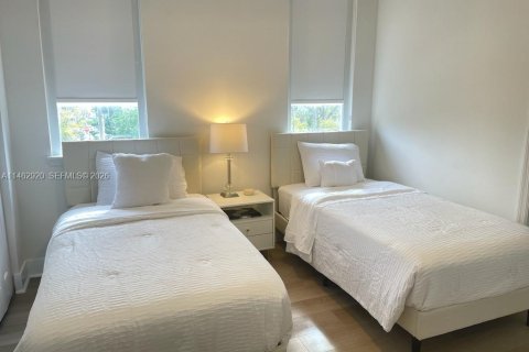 Copropriété à louer à Hallandale Beach, Floride: 3 chambres, 139.35 m2 № 2183948 - photo 11