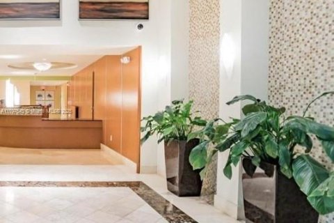 Copropriété à louer à Miami, Floride: 3 chambres, 139.17 m2 № 1862386 - photo 11