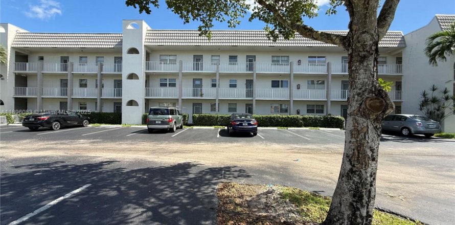 Кондоминиум с 2 спальнями в Санрайз, Флорида № 1950381