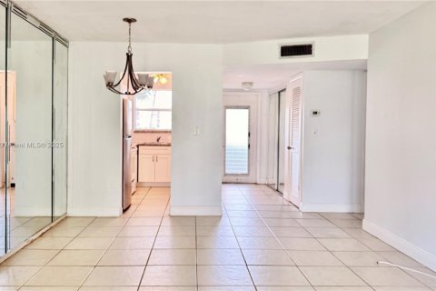 Купить кондоминиум в Санрайз, Флорида 2 спальни, 78.97м2, № 1950381 - фото 6