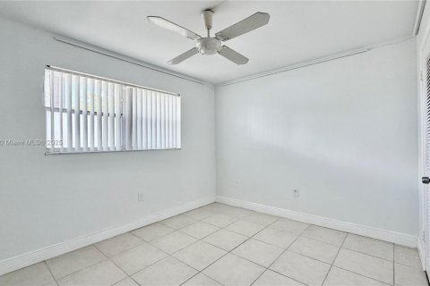 Купить кондоминиум в Санрайз, Флорида 2 спальни, 78.97м2, № 1950381 - фото 9