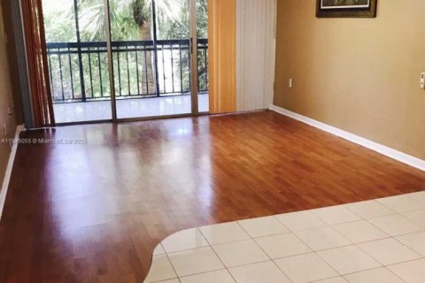 Apartment in Miami, Florida 1 bedroom, 73.11 sq.m. № 1958668 - photo 5