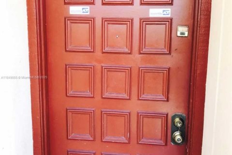 Apartment in Miami, Florida 1 bedroom, 73.11 sq.m. № 1958668