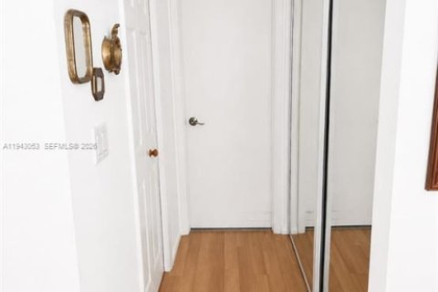 Copropriété à vendre à Weston, Floride: 2 chambres, 102.75 m2 № 2187038 - photo 3