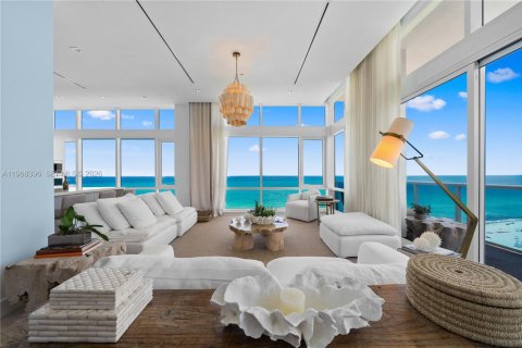 Condo à Miami Beach, Floride, 4 chambres  № 2029552