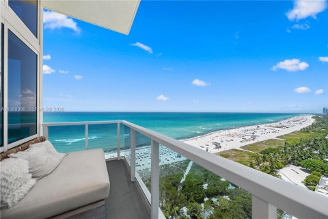 Снять в аренду кондоминиум в Майами-Бич, Флорида 4 спальни, 604.79м2, № 2029552 - фото 24