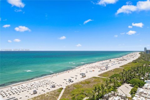 Снять в аренду кондоминиум в Майами-Бич, Флорида 4 спальни, 604.79м2, № 2029552 - фото 25