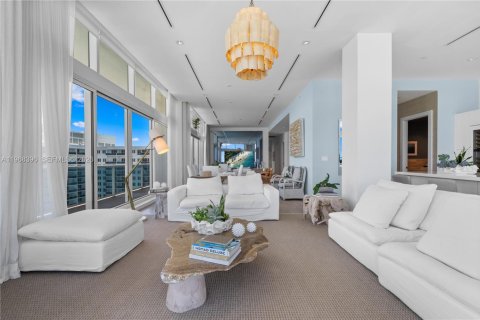 Снять в аренду кондоминиум в Майами-Бич, Флорида 4 спальни, 604.79м2, № 2029552 - фото 6