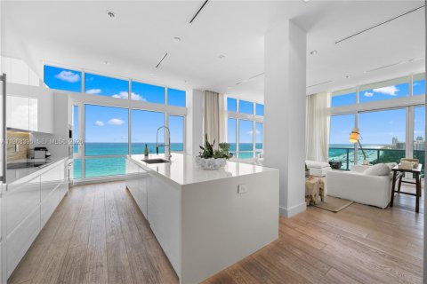 Снять в аренду кондоминиум в Майами-Бич, Флорида 4 спальни, 604.79м2, № 2029552 - фото 11