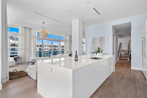 Снять в аренду кондоминиум в Майами-Бич, Флорида 4 спальни, 604.79м2, № 2029552 - фото 13