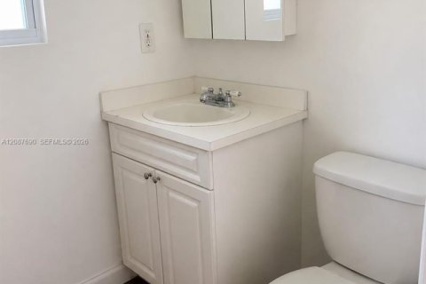Casa en venta en Lehigh Acres, Florida, 3 dormitorios № 2361829 - foto 5