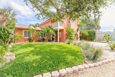 House in Ormond Beach, Florida 4 bedrooms, 261.71 sq.m. № 1810619 - photo 4