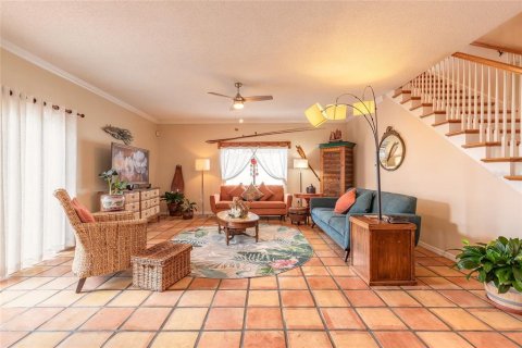 House in Ormond Beach, Florida 4 bedrooms, 261.71 sq.m. № 1810619 - photo 10