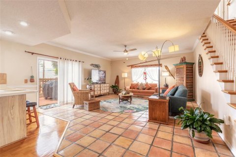 House in Ormond Beach, Florida 4 bedrooms, 261.71 sq.m. № 1810619 - photo 9
