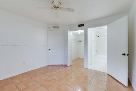 Condominio en venta en Homestead, Florida, 2 dormitorios, 76.37 m2 № 1921102 - foto 13