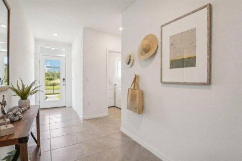 House in San Antonio, Florida 3 bedrooms, 144.93 sq.m. № 1885455 - photo 3