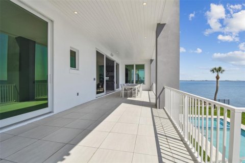 House in Tampa, Florida 6 bedrooms, 566.89 sq.m. № 1652501 - photo 10