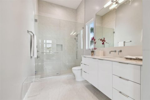 House in Tampa, Florida 6 bedrooms, 566.89 sq.m. № 1652501 - photo 20