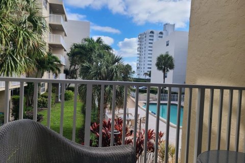 Condo in Boca Raton, Florida, 1 bedroom № 2179507 - photo 5