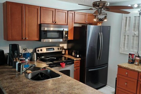 Condo in Boca Raton, Florida, 1 bedroom № 2179507 - photo 12