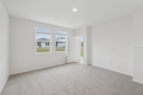 House in Zephyrhills, Florida 4 bedrooms, 201.41 sq.m. № 1508927 - photo 16