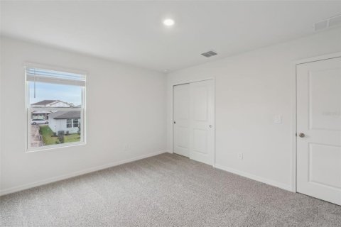 House in Zephyrhills, Florida 4 bedrooms, 201.41 sq.m. № 1508927 - photo 28