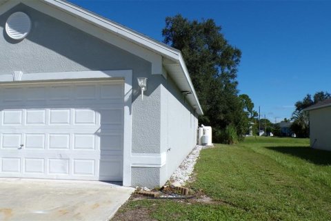 Casa en venta en North Port, Florida, 4 dormitorios, 196.02 m2 № 2377966 - foto 18