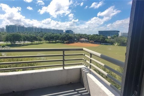 Купить кондоминиум в Авентура, Флорида 2 спальни, 118.08м2, № 2040566 - фото 8