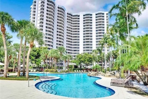 Condo in Aventura, Florida, 2 bedrooms  № 2040566