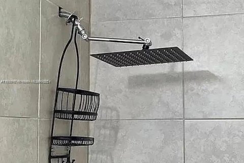 Commercial property in Fort Lauderdale, Florida 168.15 sq.m. № 1807157 - photo 10