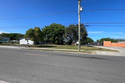 Commercial property in Fort Lauderdale, Florida 168.15 sq.m. № 1807157 - photo 26