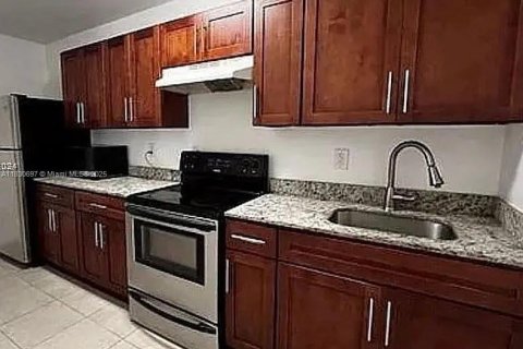 Commercial property in Fort Lauderdale, Florida 168.15 sq.m. № 1807157 - photo 2