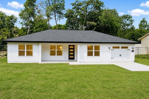 Casa en Belleview, Florida 3 dormitorios, 120.96 m2 № 2298375