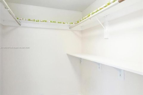 Copropriété à louer à Hallandale Beach, Floride: 2 chambres, 116.13 m2 № 1783580 - photo 30