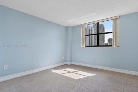 Copropriété à vendre à Sunny Isles Beach, Floride: 3 chambres, 151.24 m2 № 2069672 - photo 30