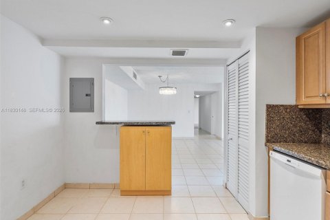 Copropriété à vendre à Sunny Isles Beach, Floride: 3 chambres, 151.24 m2 № 2069672 - photo 16