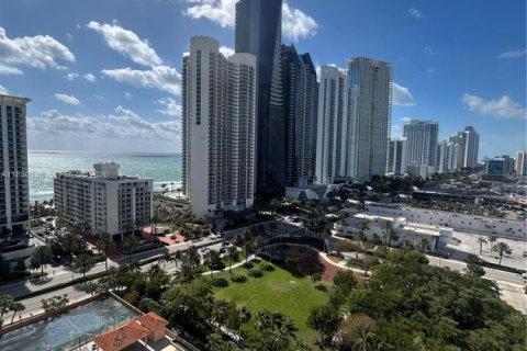 Copropriété à vendre à Sunny Isles Beach, Floride: 3 chambres, 151.24 m2 № 2069672 - photo 3