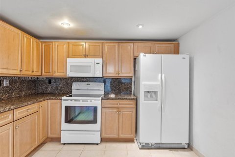 Copropriété à vendre à Sunny Isles Beach, Floride: 3 chambres, 151.24 m2 № 2069672 - photo 17