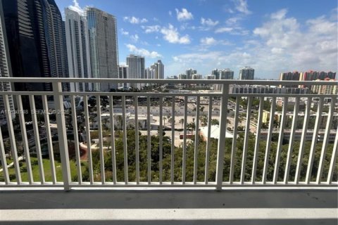 Copropriété à vendre à Sunny Isles Beach, Floride: 3 chambres, 151.24 m2 № 2069672 - photo 4