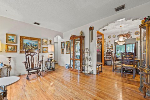 Casa en venta en Miami, Florida, 3 dormitorios, 110.27 m2 № 2057311 - foto 6