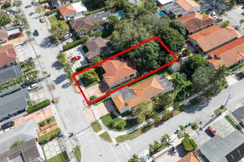 Casa en venta en Miami, Florida, 3 dormitorios, 110.27 m2 № 2057311 - foto 14