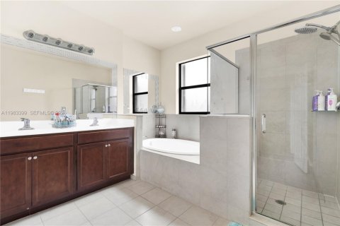 Casa en venta en Homestead, Florida, 4 dormitorios, 257.99 m2 № 2154469 - foto 26