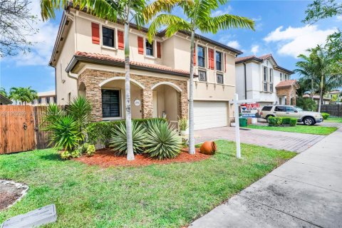 Casa en venta en Homestead, Florida, 4 dormitorios, 257.99 m2 № 2154469 - foto 2
