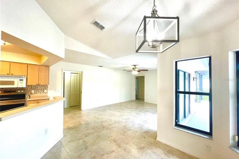 Villa ou maison à vendre à Spring Hill, Floride: 4 chambres, 192.21 m2 № 1899244 - photo 14