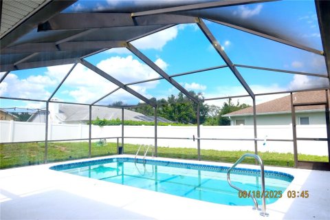 Villa ou maison à vendre à Spring Hill, Floride: 4 chambres, 192.21 m2 № 1899244 - photo 16
