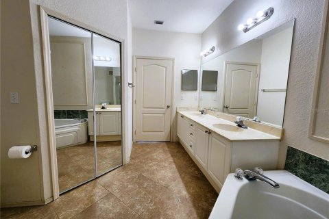 Condo in Clearwater, Florida, 2 bedrooms  № 2234581 - photo 21