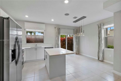 Townhouse in Homestead, Florida 3 bedrooms, 123.37 sq.m. № 2003859 - photo 10