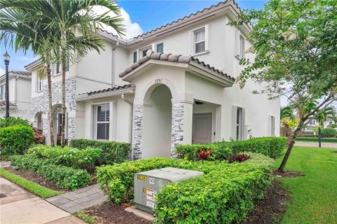 Townhouse in Homestead, Florida 3 bedrooms, 123.37 sq.m. № 2003859 - photo 3