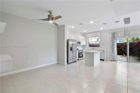 Townhouse in Homestead, Florida 3 bedrooms, 123.37 sq.m. № 2003859 - photo 6