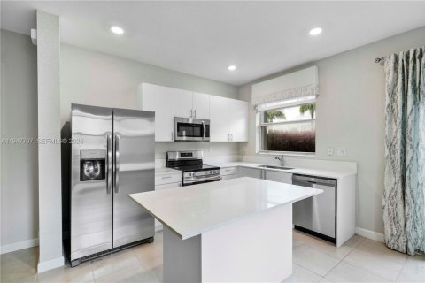 Townhouse in Homestead, Florida 3 bedrooms, 123.37 sq.m. № 2003859 - photo 11